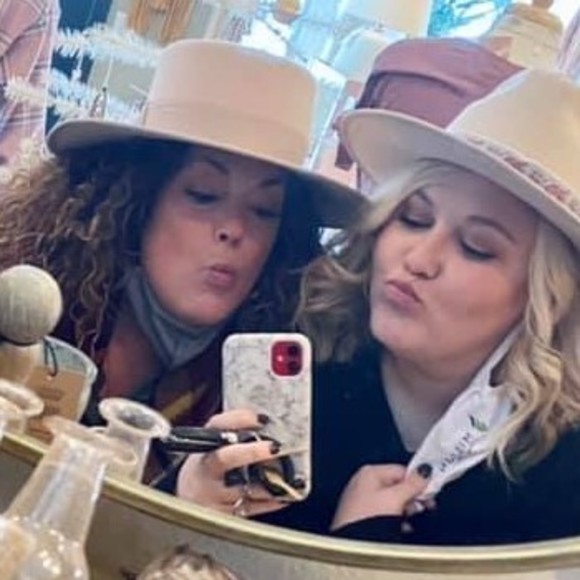 Meet your Posher, Jana - Picture 1 of 1